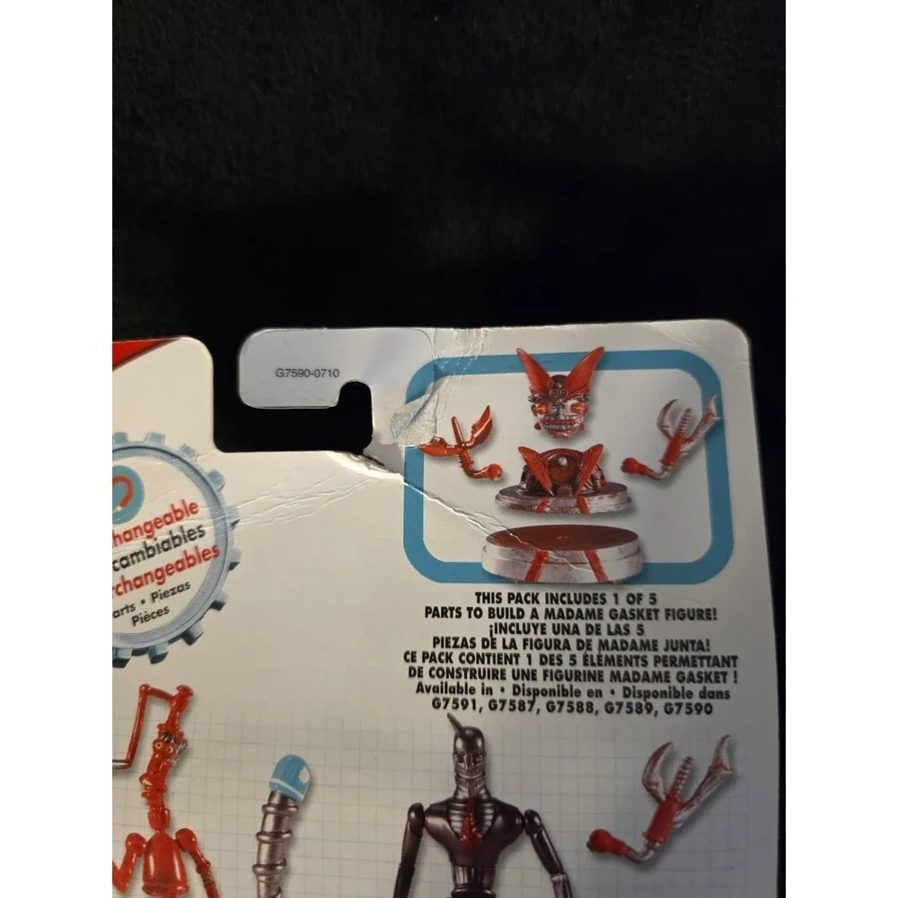 Robots  Movie Fender and Ratchet Action Figures Mattel 2004. FACTORY SEALED